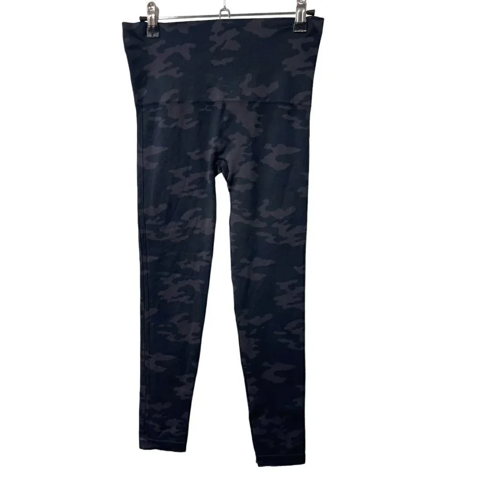 Spanx Camo Look At Me Now Seamless Leggings Medium